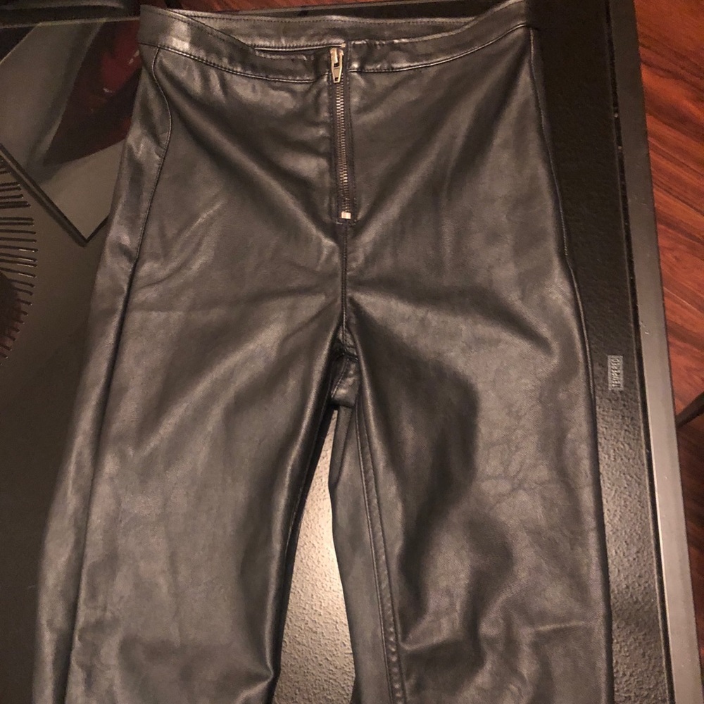 H&M SZ 6 FAUX LEATHER LEGGINGS WORN ONCE